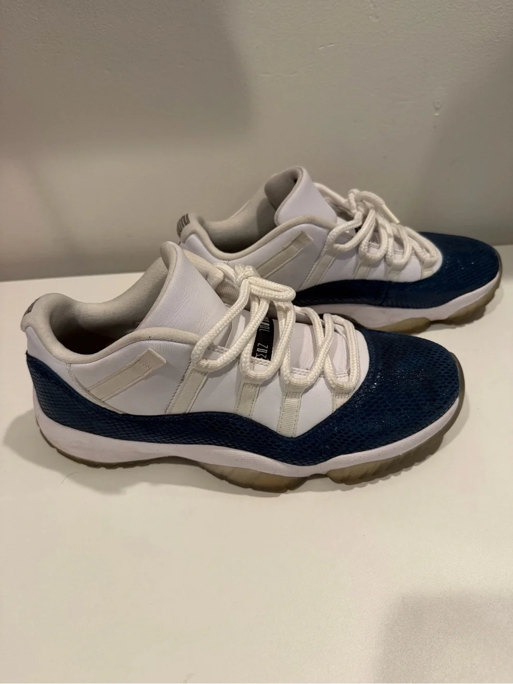 Air Jordan 11 Retro Low LE 